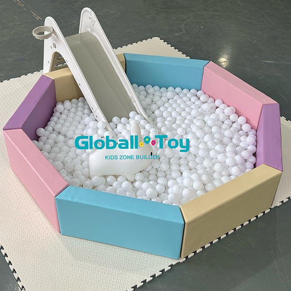 speelset voor kinderen met fabrikant van schuimblokken