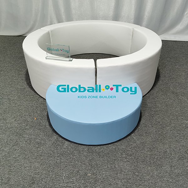 Indoor ballenbak met veilige schuimtrappen Groothandel