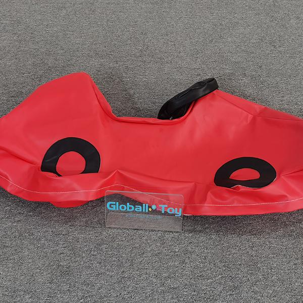 K&uuml;&ccedil;&uuml;k &ccedil;ocuk oyun alanları i&ccedil;in siyah saplı kırmızı yumuşak araba sallayıcı