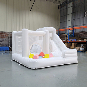 zamek-zjeżdżalnia-biały dla malucha