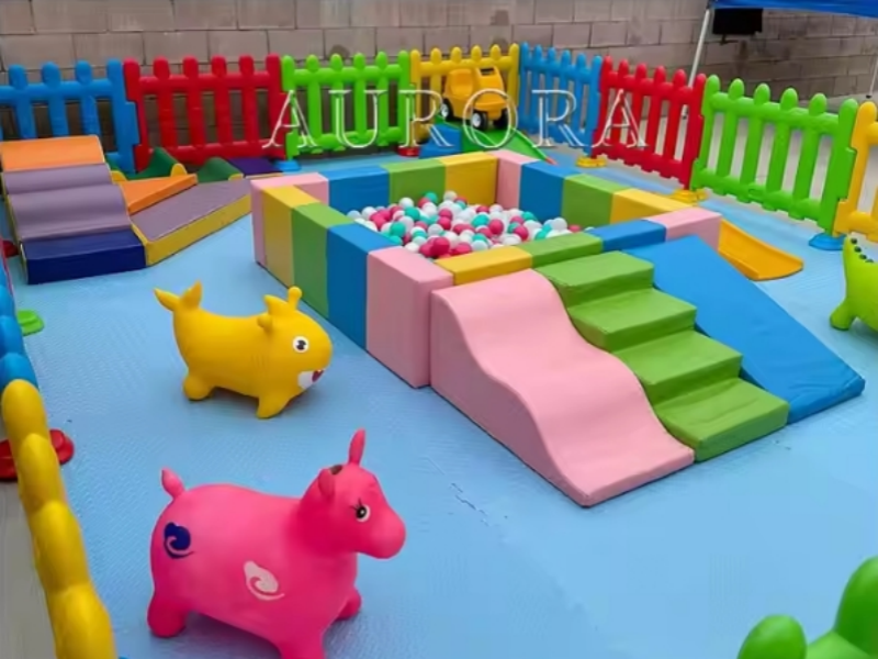 Wie kann man Soft-Amusement-Ausrüstung für verschiedene Marken anpassen?