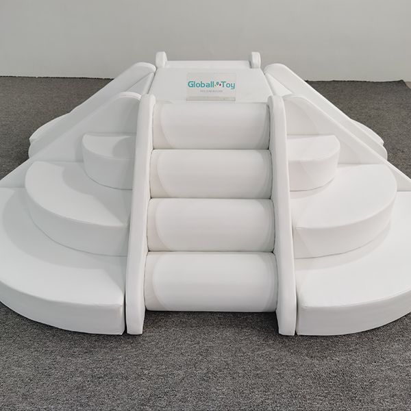 witte-ronde-softplay-klimpiramide