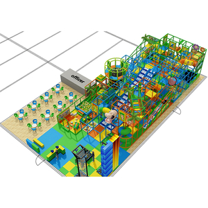 Przygodowy kryty plac zabaw ze ściankami wspinaczkowymi, zjeżdżalniami i tunelami dla dzieci