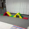 Veelkleurige Soft Play Bridge-klimset met getextureerde treden voor peuters Educatieve speeltoestellen voor binnenspeeltuinen