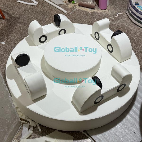 Ensemble de si&egrave;ges de jeu doux personnalis&eacute; avec table ronde pour le plaisir des enfants