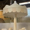 Juguete giratorio redondo blanco con cuatro asientos tipo pony para ni&ntilde;os peque&ntilde;os