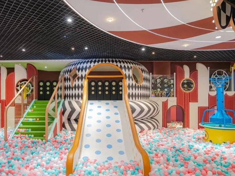 Attrezzature per parchi giochi al coperto | Centro giochi morbido per bambini con scivoli e vasca con palline