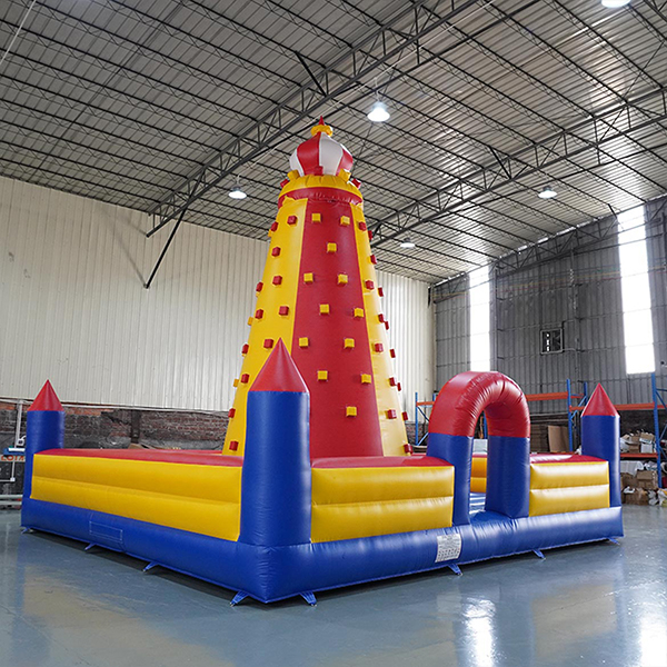 aufblasbare-kletterburg-f&uuml;r-partys-und-events