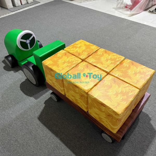 Balok mainan busa prasekolah dan traktor