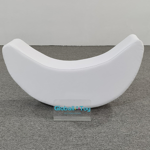 rocker bermain lembut melengkung untuk area merangkak bayi