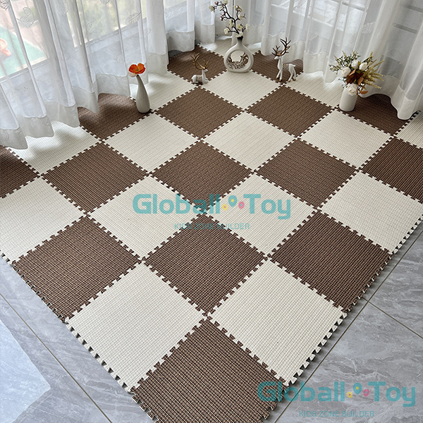 tapis de sol tiss&eacute; marron cr&egrave;me pour espace enfants