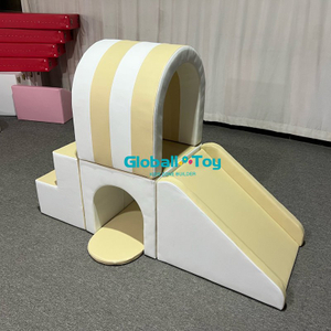 Tobogán suave para niños con túnel