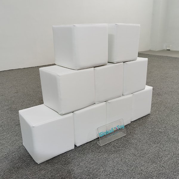 grijs-wit-softplay-klimset-voor-peuters