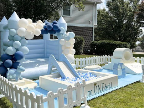 Juego de juego suave azul y blanco con casas de rebote, tobogán y bola de la primera fiesta de cumpleaños Playground Equipment_1073_804.jpg