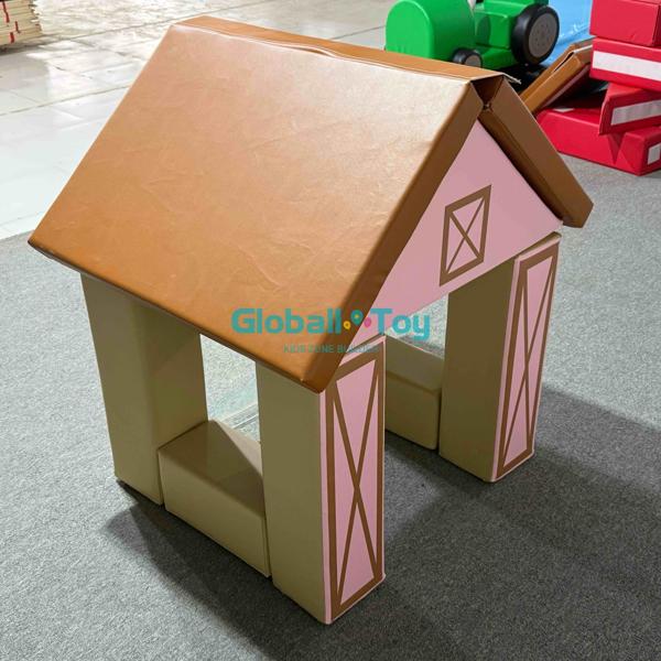 Intérieur de la maison pour enfants Soft Play avec ouverture spacieuse