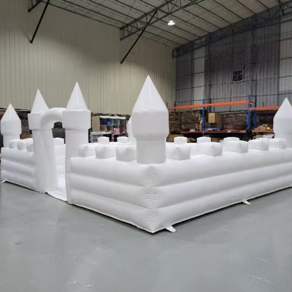 Hüpfburg in kommerzieller Qualität mit Rutsche und Sicherheitsgitterwänden