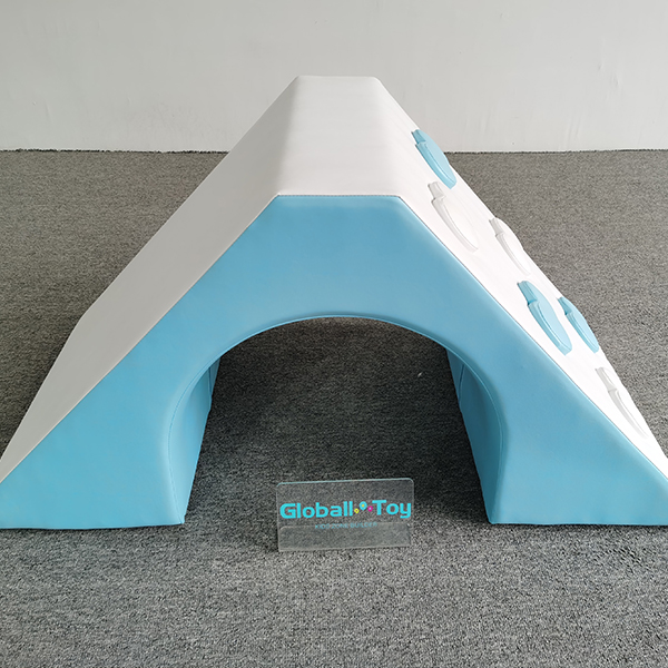 Distributeur van indoor klimbooguitrusting voor baby's