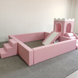 Parco giochi morbido castello beige per societ&agrave; di noleggio