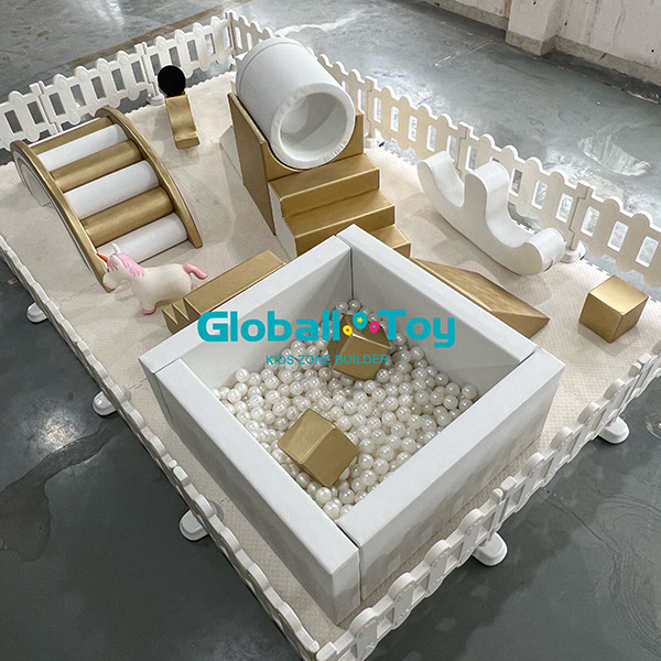 kommerzielle Spielplatzger&auml;te