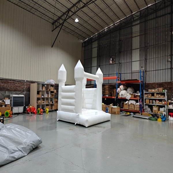 biały-zamek-bounce-house-soft-play-hurtownia-sprzęt-rozrywkowy-eventowy